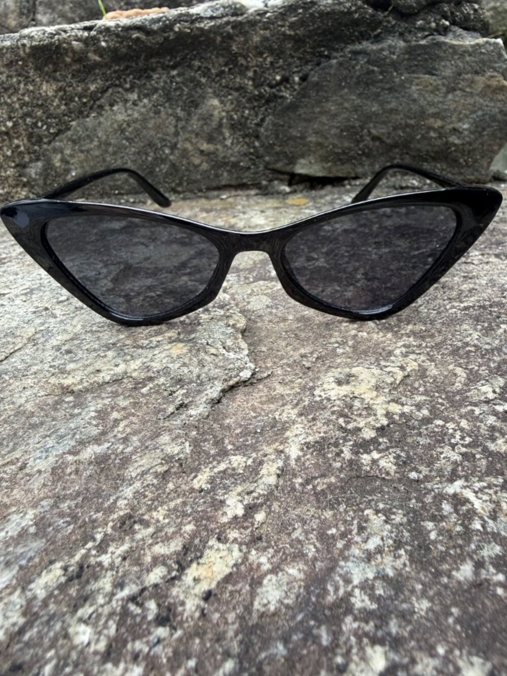 Retro Black Pointed Cat Eye Sunglasses Narrow Frame Vintage Style Festival NEW
